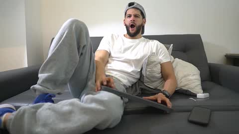 saimon  online show from 11/13/25, 04:06