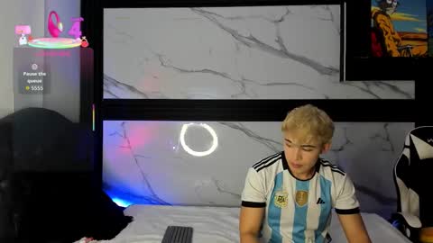 Snapshot of saimonvela chatting on 01/08/26, 05:10 Juan online show from 01/08/26, 05:10