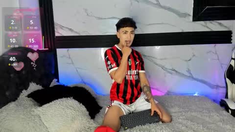 Snapshot of saimonvela chatting on 03/22/26, 08:51 Juan online show from 03/22/26, 08:51