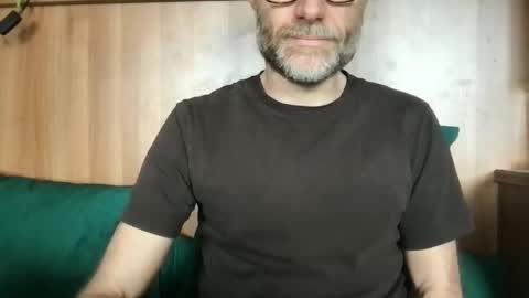 Snapshot of saint009 chatting on 04/25/26, 11:57 saint009 online show from 04/25/26, 11:57