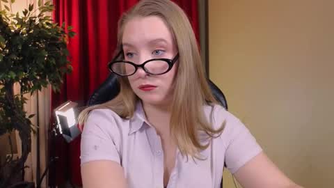 saint__vicious online show from 12/04/25, 08:39