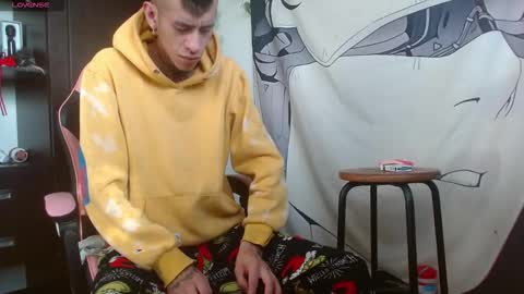 Snapshot of saint_boyy chatting on 09/25/25, 11:36 saint boy online show from 09/25/25, 11:36