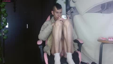 Snapshot of saint_boyy chatting on 09/30/25, 01:38 saint boy online show from 09/30/25, 01:38