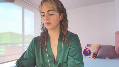 Snapshot of sairy_ chatting on 03/08/25, 05:43 sairy_ online show from 03/08/25, 05:43