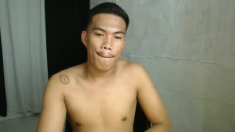 Snapshot of saj_taylor chatting on 12/19/25, 08:43 Taylor online show from 12/19/25, 08:43