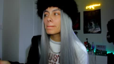    online show from 01/30/25, 05:41