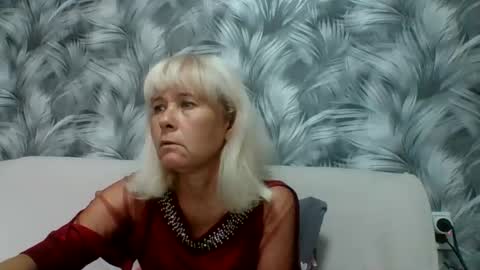 Snapshot of sakura_blonde chatting on 09/29/25, 10:31 sakura_blonde online show from 09/29/25, 10:31