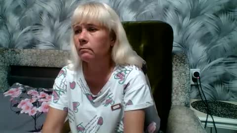 Snapshot of sakura_blonde chatting on 10/13/25, 08:47 sakura_blonde online show from 10/13/25, 08:47