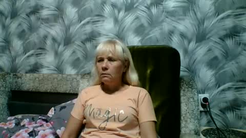 Snapshot of sakura_blonde chatting on 10/14/25, 03:46 sakura_blonde online show from 10/14/25, 03:46