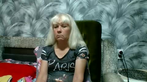 Snapshot of sakura_blonde chatting on 10/27/25, 05:28 sakura_blonde online show from 10/27/25, 05:28