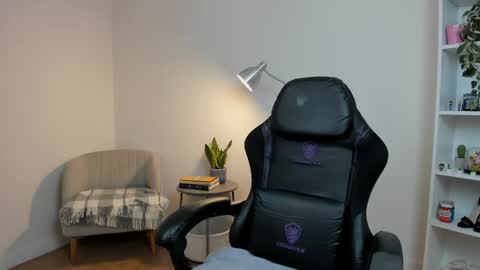 Sakura Harper online show from 10/28/25, 05:55