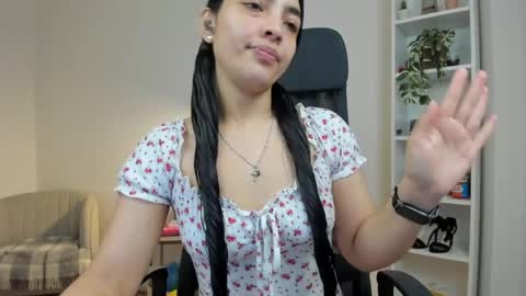 Snapshot of sakura_harper chatting on 05/22/26, 04:52 Sakura Harper online show from 05/22/26, 04:52