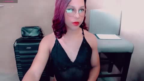 Snapshot of sakurahotgirl chatting on 12/15/25, 06:56 SakuraCumExtreme online show from 12/15/25, 06:56