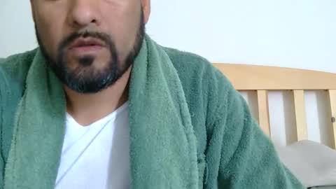 Snapshot of sal_cumplaciente chatting on 04/20/26, 05:48 sal cumplaciente online show from 04/20/26, 05:48