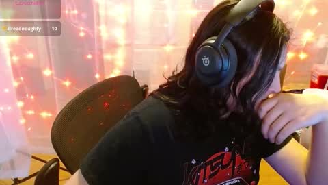 salacious_bunny online show from 11/30/25, 06:01