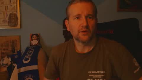 Snapshot of salaso138 chatting on 12/17/25, 05:30 salaso138 online show from 12/17/25, 05:30