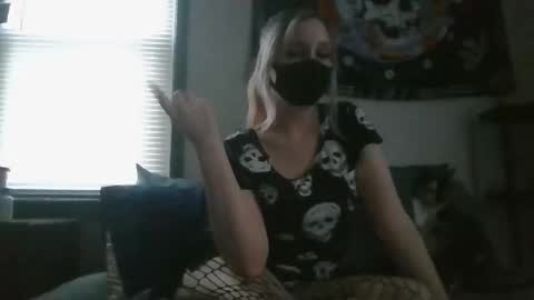 Salem Veil online show from 03/01/26, 11:07