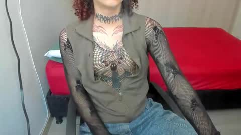 Snapshot of salemqueer_ chatting on 04/10/26, 11:59 Sam online show from 04/10/26, 11:59