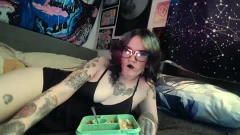 salemsslut online show from 12/13/24, 03:32