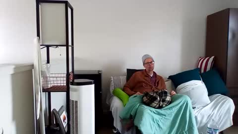 Snapshot of salis1981 chatting on 03/04/25, 06:50 salis1981 online show from 03/04/25, 06:50