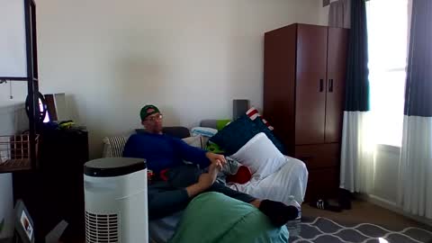 Snapshot of salis1981 chatting on 03/07/25, 10:32 salis1981 online show from 03/07/25, 10:32