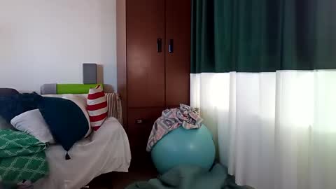 Snapshot of salis1981 chatting on 03/12/25, 12:31 salis1981 online show from 03/12/25, 12:31