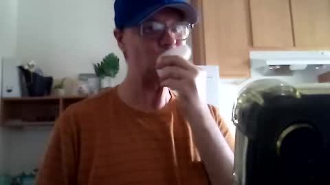 Snapshot of salis1981 chatting on 10/24/25, 09:00 salis1981 online show from 10/24/25, 09:00