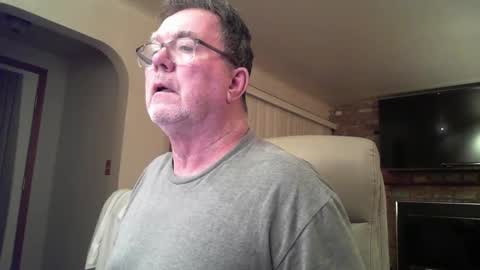 Snapshot of sally______ chatting on 04/20/26, 04:26 sally______ online show from 04/20/26, 04:26