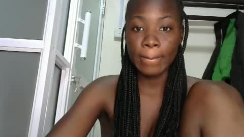 Snapshot of sally_beauty2023 chatting on 02/19/25, 09:39 sally_beauty2023 online show from 02/19/25, 09:39