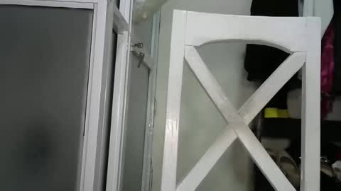 Snapshot of sally_beauty2023 chatting on 12/20/25, 11:39 sally_beauty2023 online show from 12/20/25, 11:39