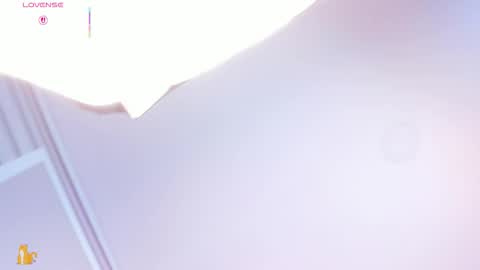 Snapshot of sally_white_ chatting on 10/15/25, 03:39 Sally White online show from 10/15/25, 03:39