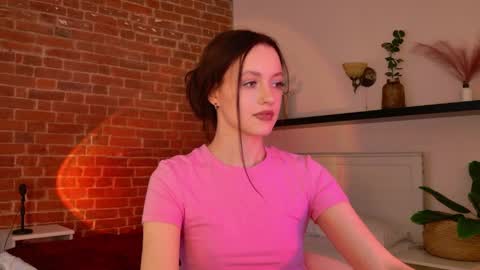 Snapshot of sallypinkman chatting on 03/28/26, 01:54 Sally Pinkman online show from 03/28/26, 01:54