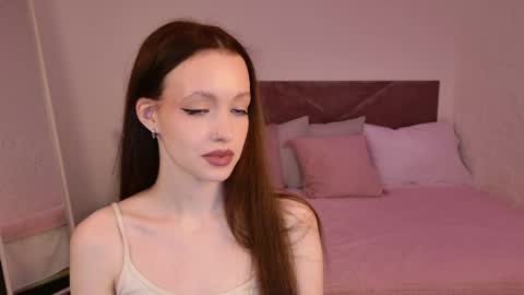 Snapshot of sallypinkman chatting on 04/09/26, 09:15 Sally Pinkman online show from 04/09/26, 09:15