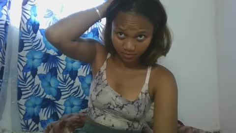 Snapshot of sallywett chatting on 02/24/25, 12:05 SallyWett online show from 02/24/25, 12:05