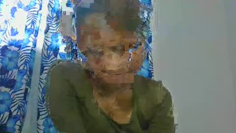 Snapshot of sallywett chatting on 02/25/25, 12:45 SallyWett online show from 02/25/25, 12:45