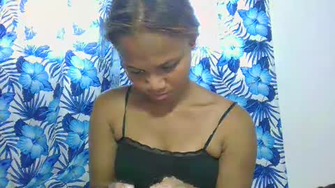 Snapshot of sallywett chatting on 02/27/25, 12:23 SallyWett online show from 02/27/25, 12:23