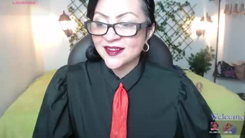 salma   online show from 07/10/26, 09:06