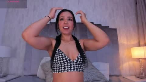 Snapshot of salma_lutz chatting on 05/19/26, 12:33 Marcela online show from 05/19/26, 12:33