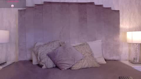 Snapshot of salma_lutz chatting on 05/24/26, 12:43 Marcela online show from 05/24/26, 12:43