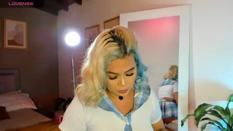 Snapshot of salo____ chatting on 04/14/26, 03:18 Salo online show from 04/14/26, 03:18