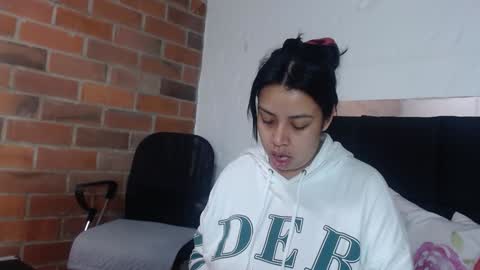 Snapshot of salome__hills chatting on 02/07/25, 05:40 online show from 02/07/25, 05:40