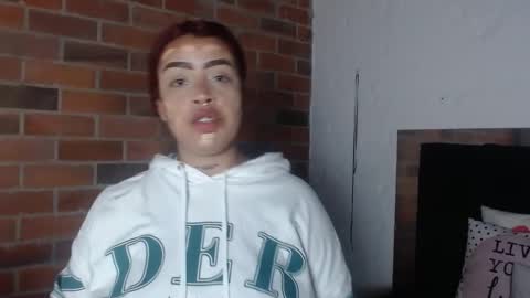 Snapshot of salome__hills chatting on 03/08/25, 12:00 online show from 03/08/25, 12:00