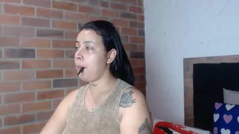 Snapshot of salome__hills chatting on 04/10/26, 08:02 online show from 04/10/26, 08:02