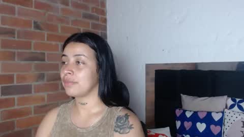 Snapshot of salome__hills chatting on 04/23/26, 10:56 online show from 04/23/26, 10:56