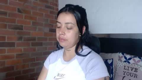 Snapshot of salome__hills chatting on 06/11/26, 12:32 online show from 06/11/26, 12:32