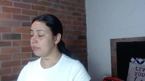 Snapshot of salome__palmer chatting on 04/19/26, 07:27 online show from 04/19/26, 07:27