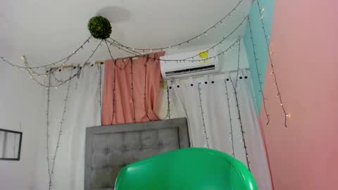 salome online show from 09/10/25, 08:31