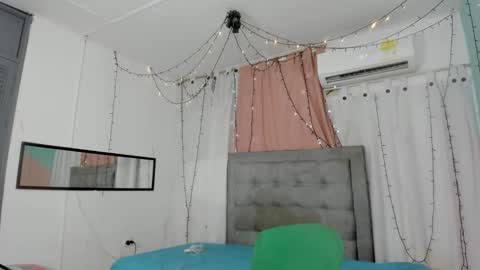 salome online show from 11/21/25, 09:57