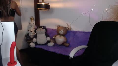 salome_drasin online show from 11/10/25, 10:31