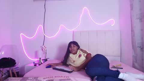 Snapshot of salome_horny3 chatting on 03/29/26, 10:32 salome_horny3 online show from 03/29/26, 10:32